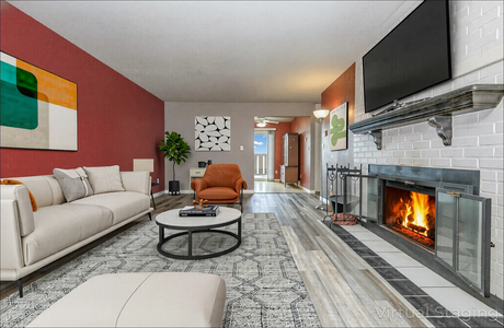 1356 Greenhedge Rd C7 Pewaukee, WI 53072